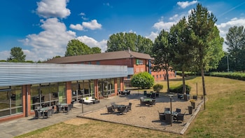 holiday inn express preston south by ihg