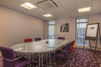 holiday inn express preston south by ihg