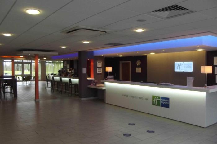 holiday inn express preston south by ihg