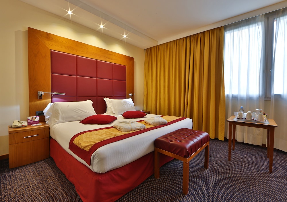 crowne plaza venice east by ihg