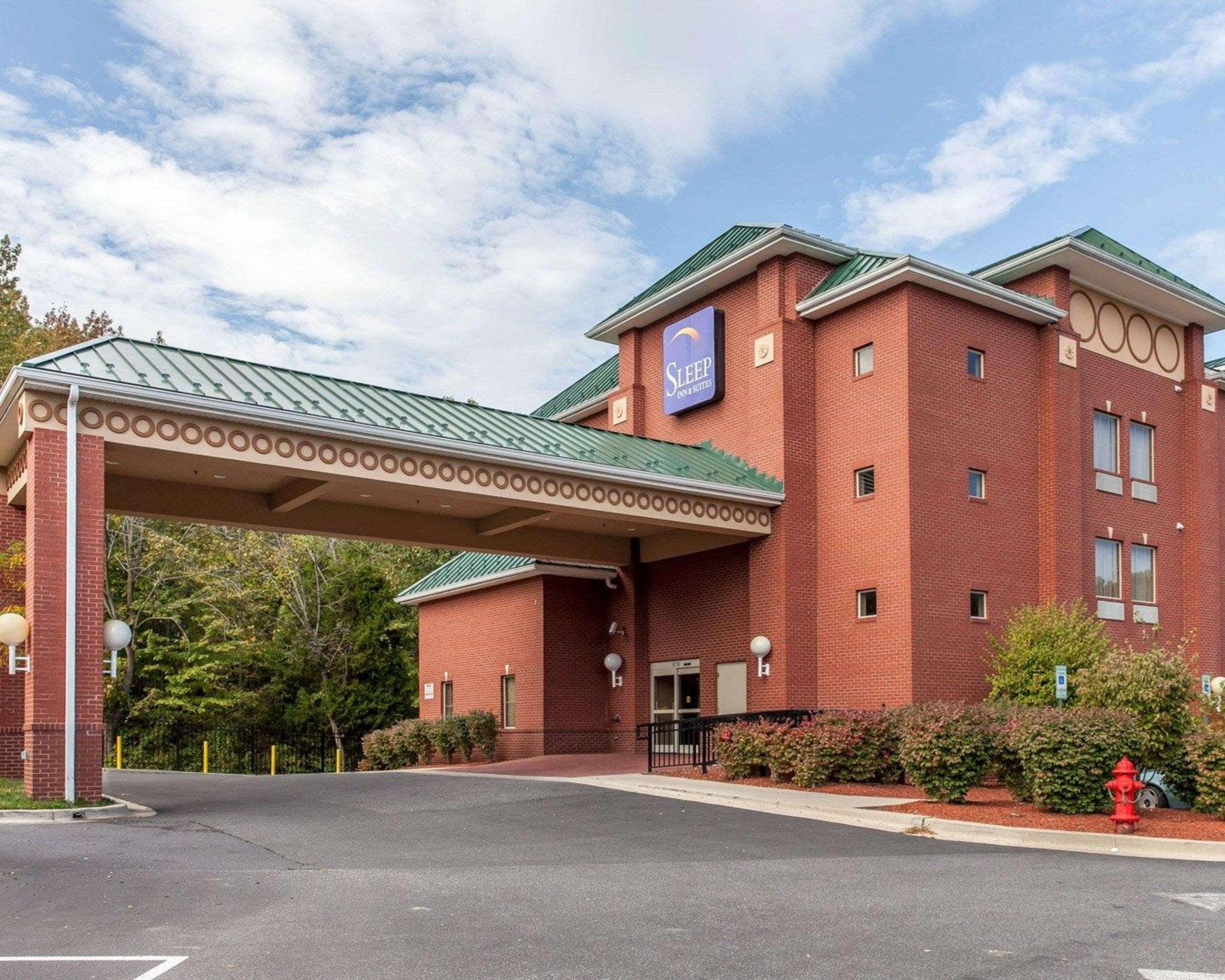 sleep inn and suites near joint base andrews washington area