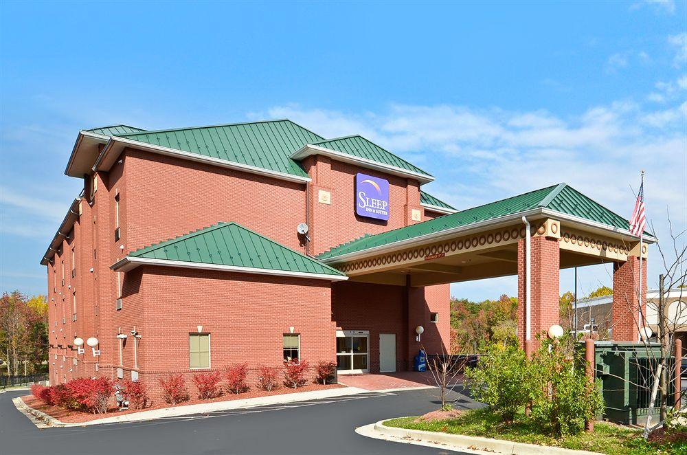 sleep inn and suites near joint base andrews washington area