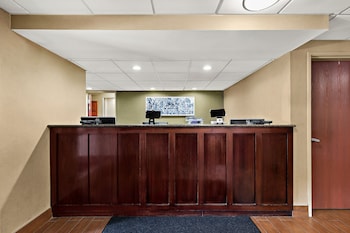 Sleep Inn & Suites Near Joint Base Andrews-Washington Area,Baileys Crossroads>>Accokeek,3 star