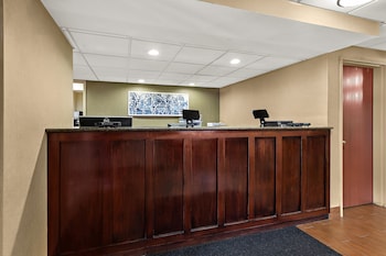 Sleep Inn & Suites Near Joint Base Andrews-Washington Area,Baileys Crossroads>>Accokeek,3 star