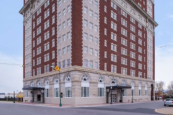 doubletree by hilton utica