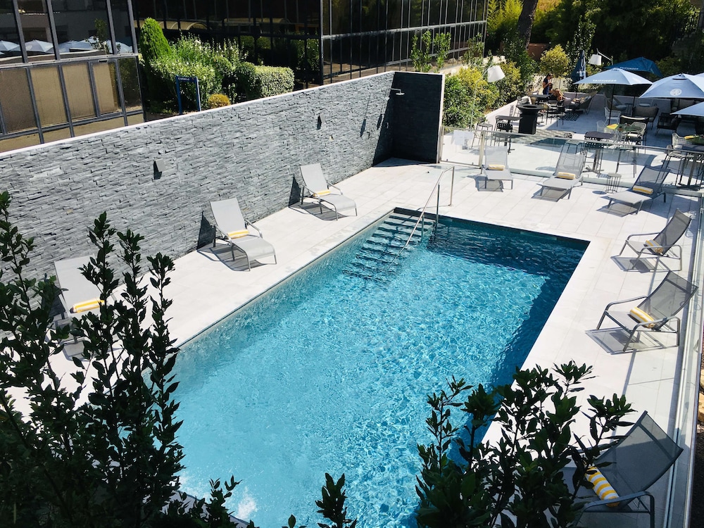 Radisson Hotel Aix En Provence,Bouches-Du-Rhône>>Aix-En-Provence,4 star