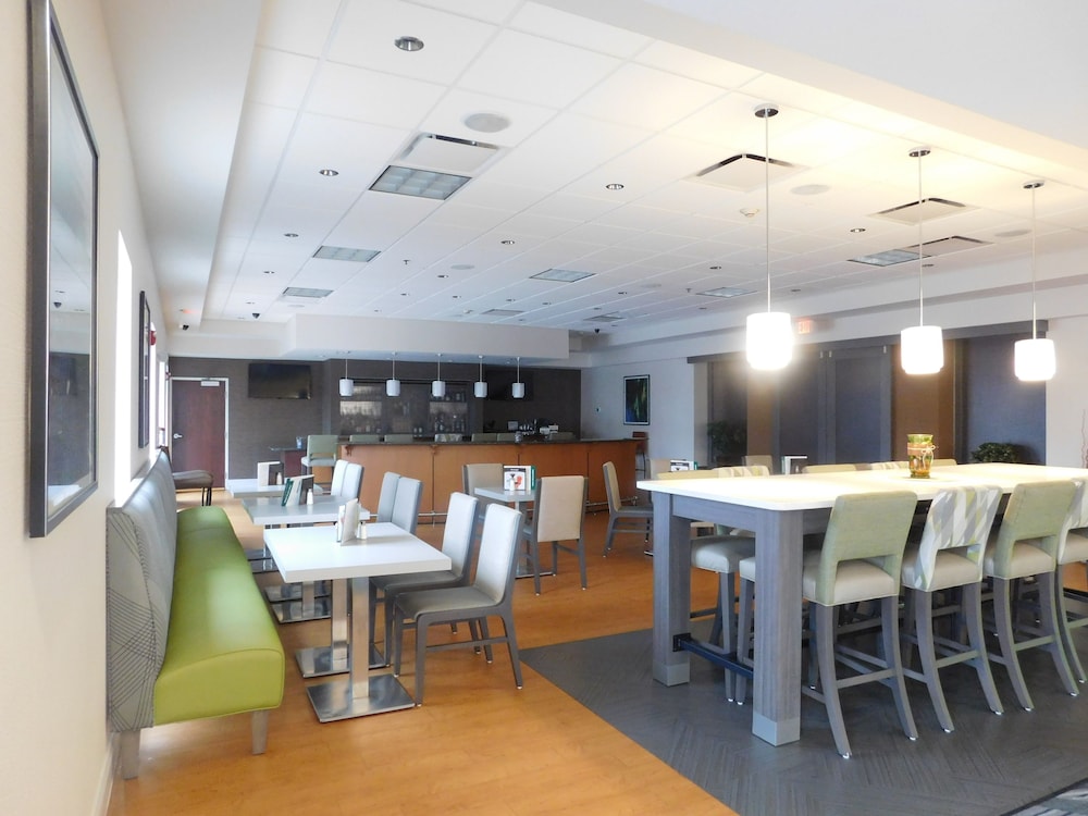 holiday inn hotel and suites rochester marketplace by ihg