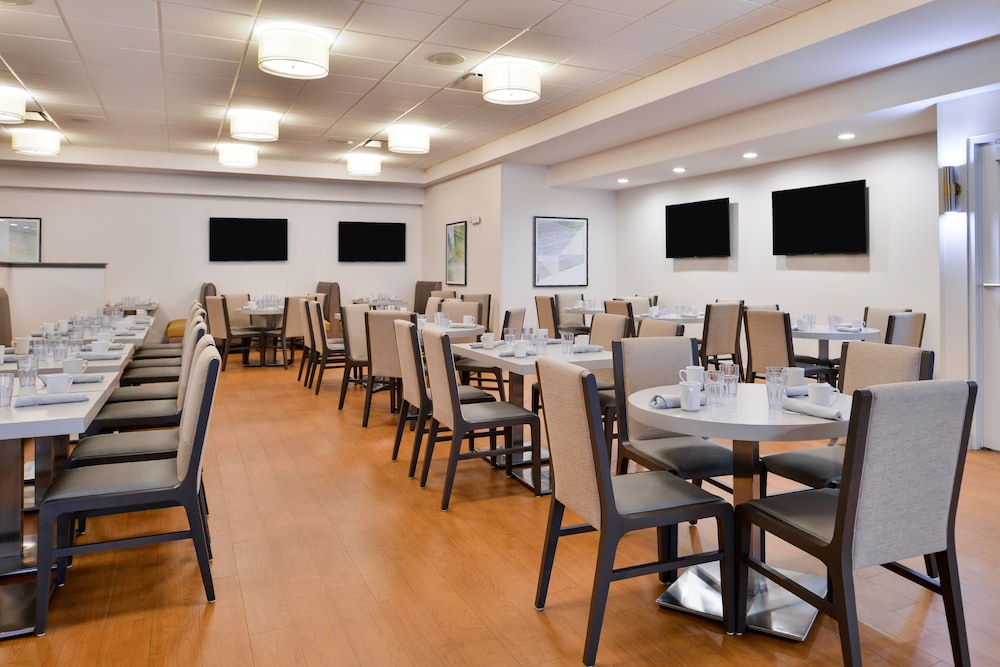 holiday inn hotel and suites rochester marketplace by ihg