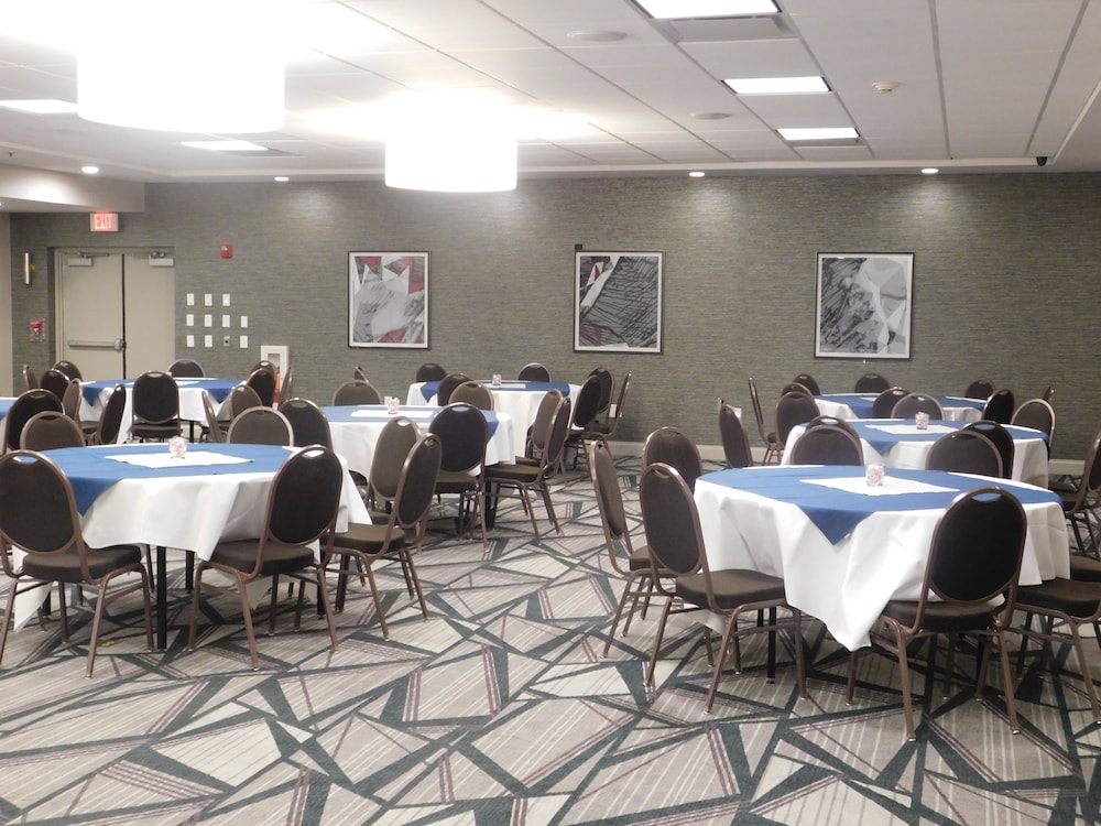 holiday inn hotel and suites rochester marketplace by ihg