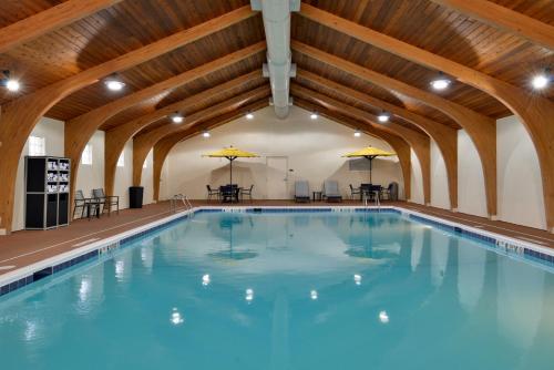 holiday inn hotel and suites rochester marketplace by ihg