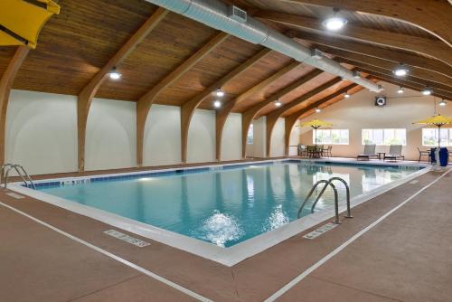 holiday inn hotel and suites rochester marketplace by ihg