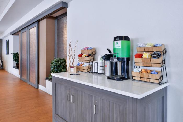 holiday inn hotel and suites rochester marketplace by ihg