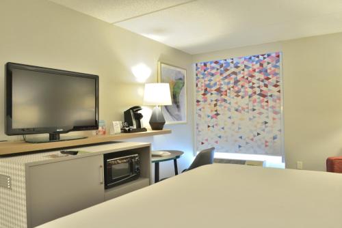 holiday inn hotel and suites rochester marketplace by ihg