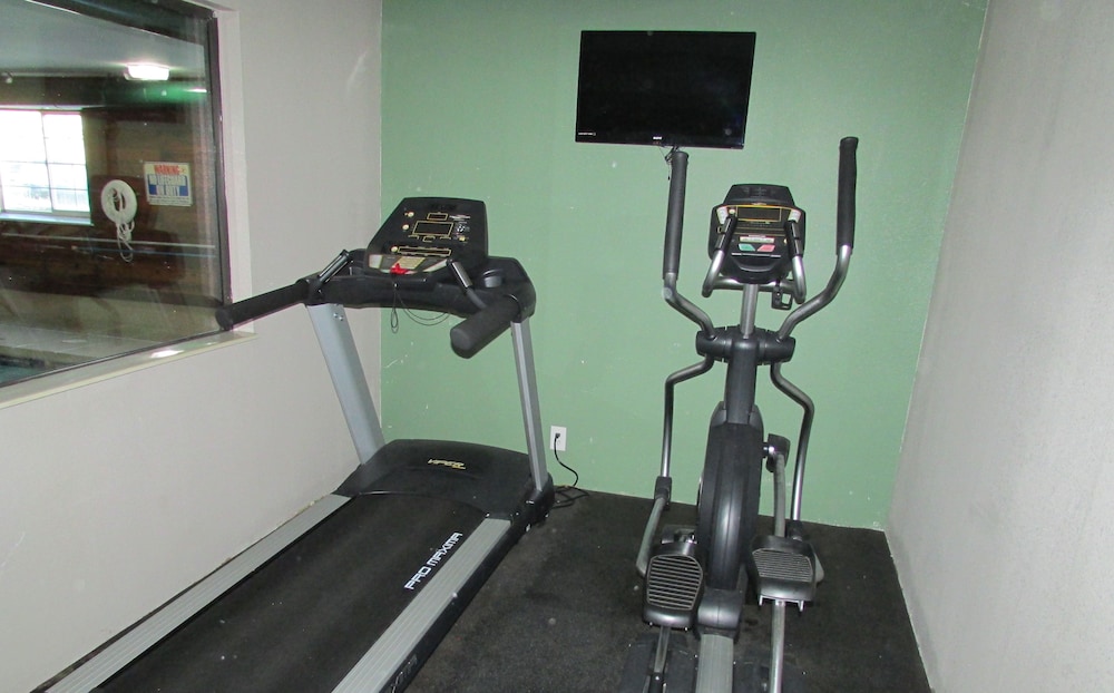 super 8 by wyndham rock springs