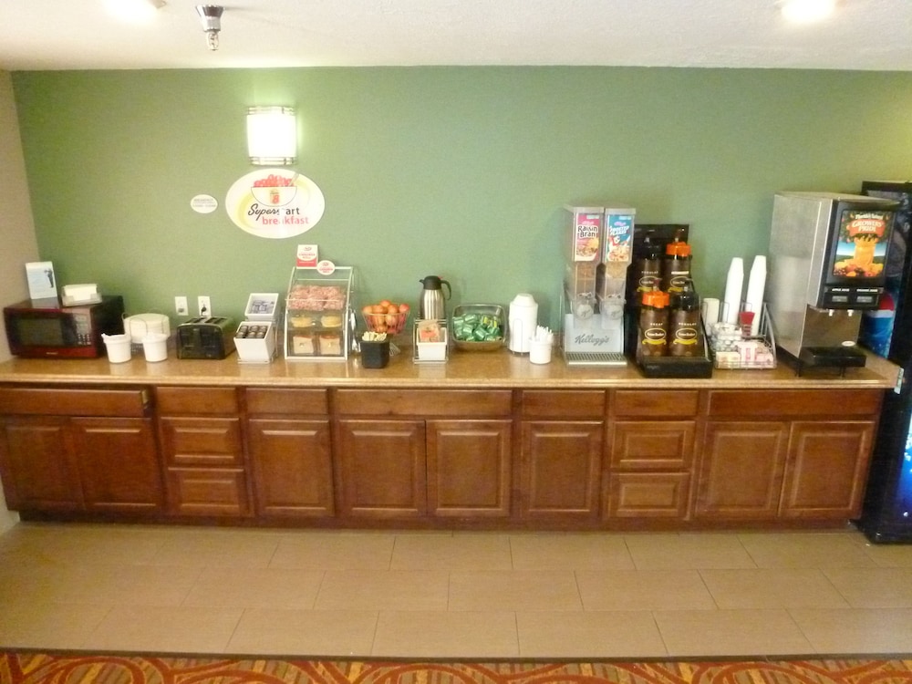 super 8 by wyndham rock springs