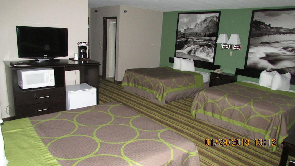 super 8 by wyndham rock springs