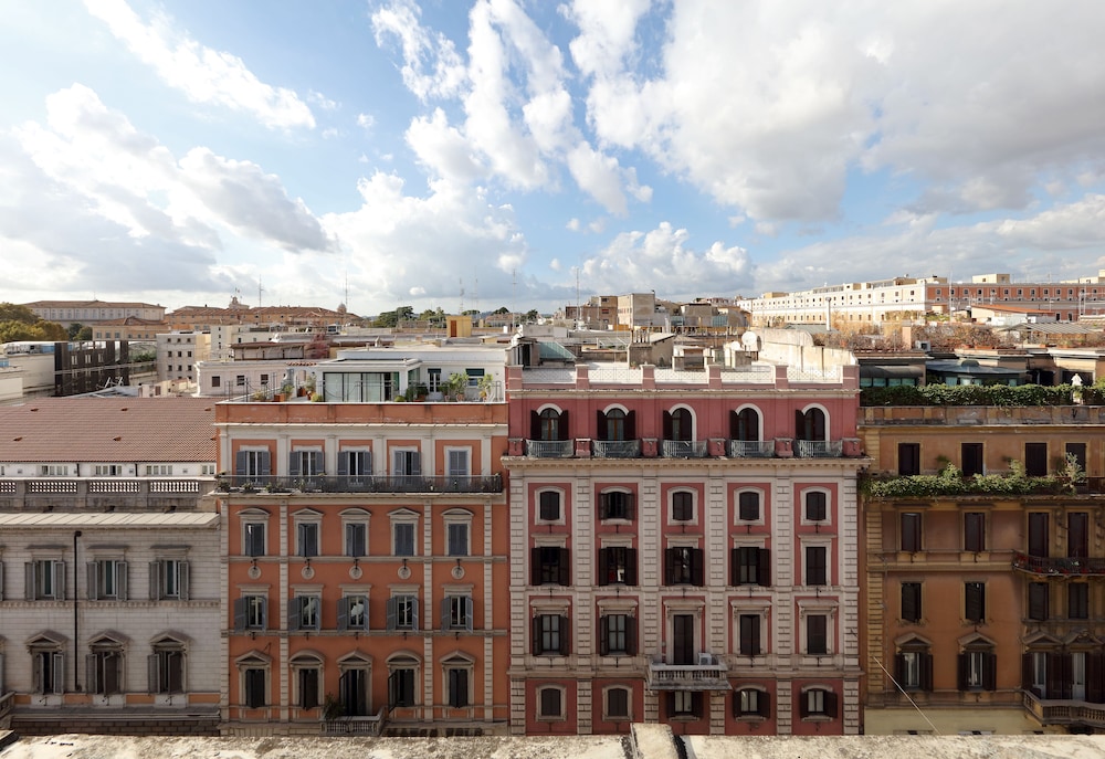 exe international palace