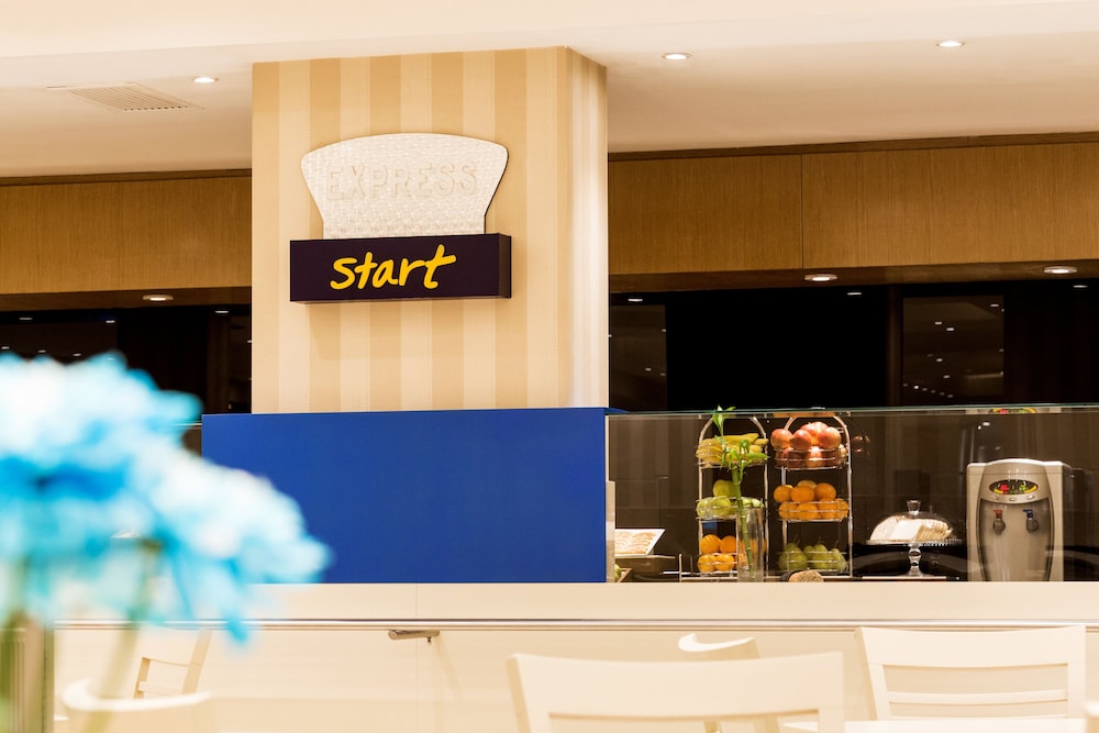holiday inn express rosario by ihg