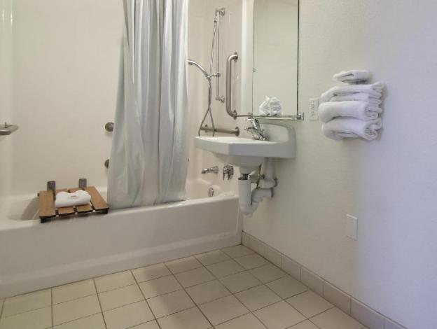 motel 6 roseville mn minneapolis north