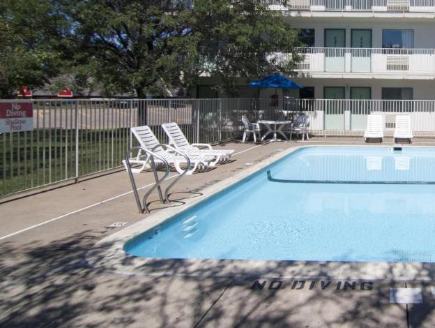 motel 6 roseville mn minneapolis north