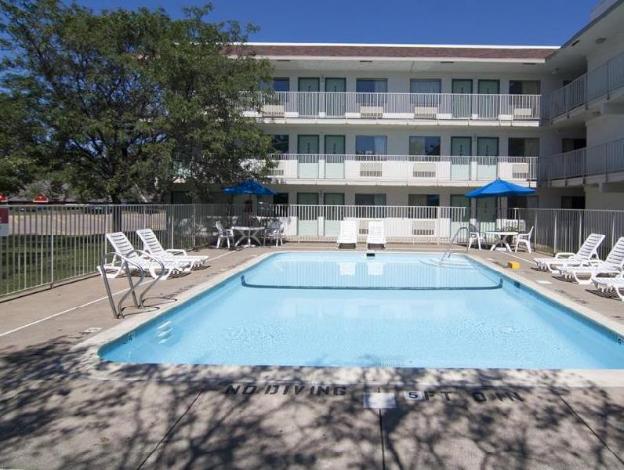 motel 6 roseville mn minneapolis north