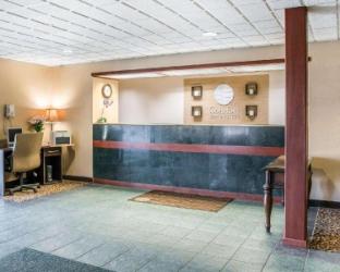 comfort inn and suites maumee toledo i80 90