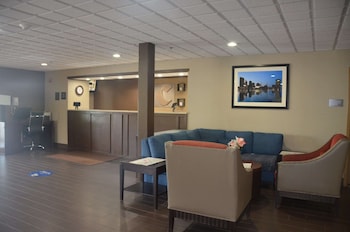 Comfort Inn & Suites Maumee - Toledo (I80-90),Perrysburg>>Maumee,3 star