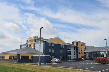 Comfort Inn & Suites Maumee - Toledo (I80-90),Perrysburg>>Maumee,3 star
