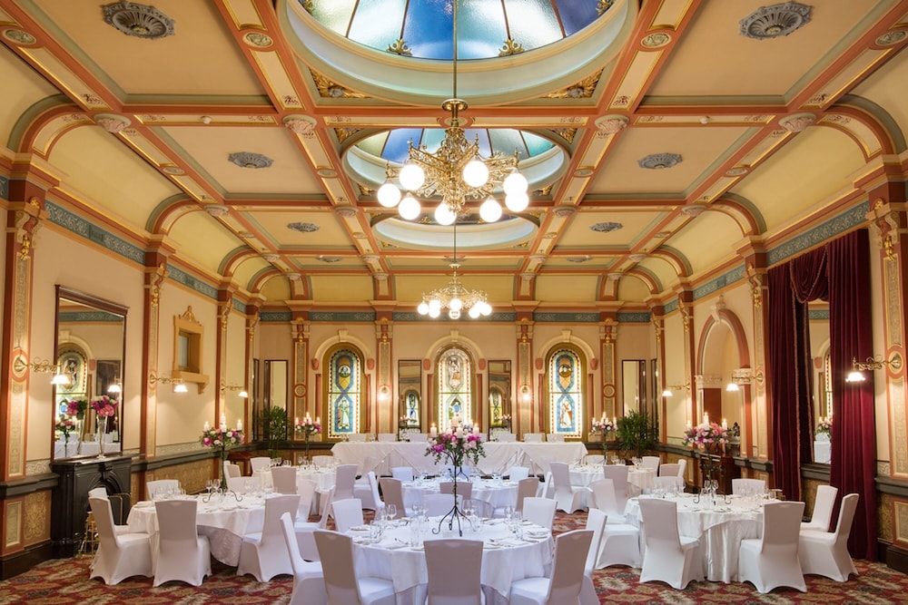 the hotel windsor