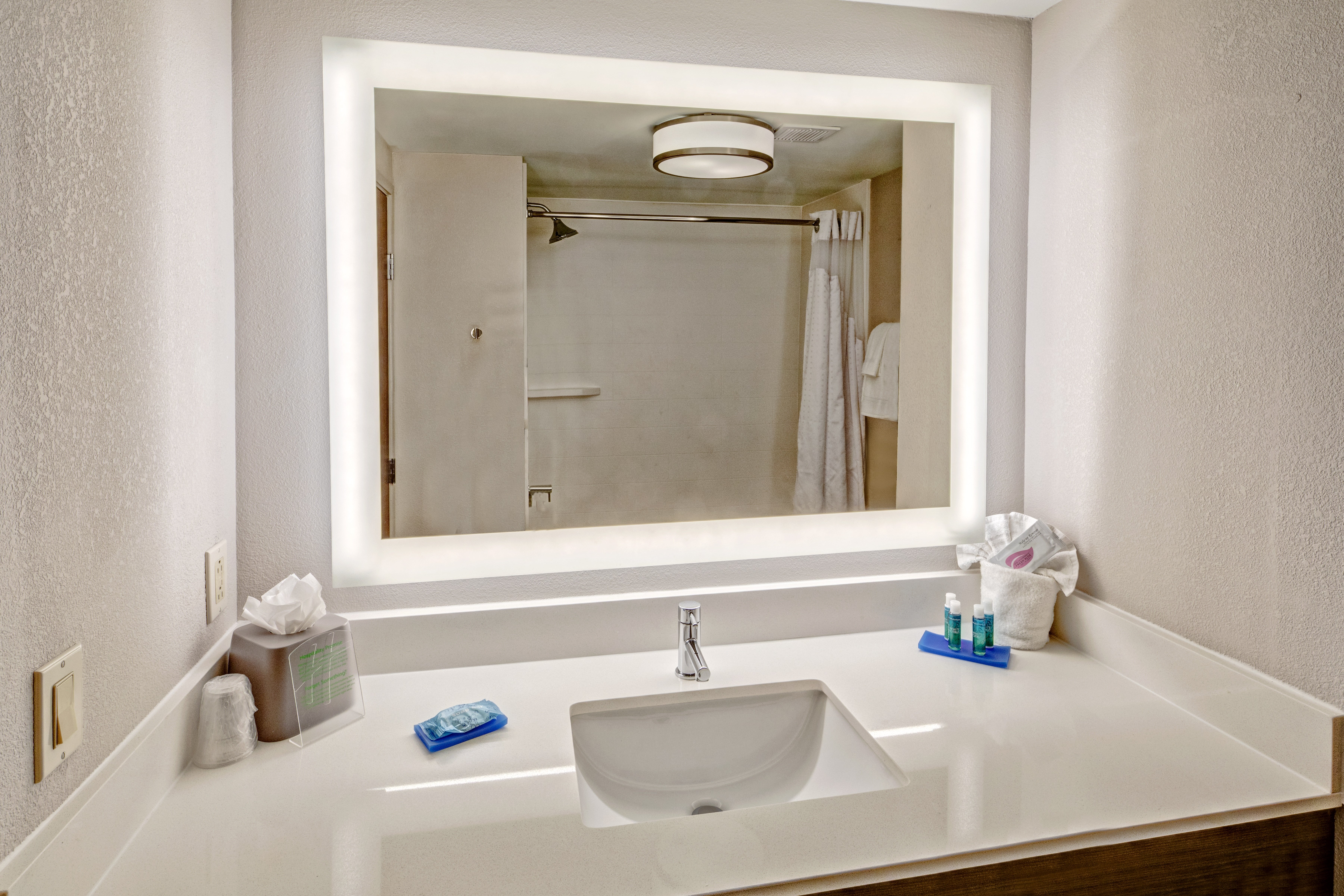 holiday inn express hotel and suites memphis southwind by ihg
