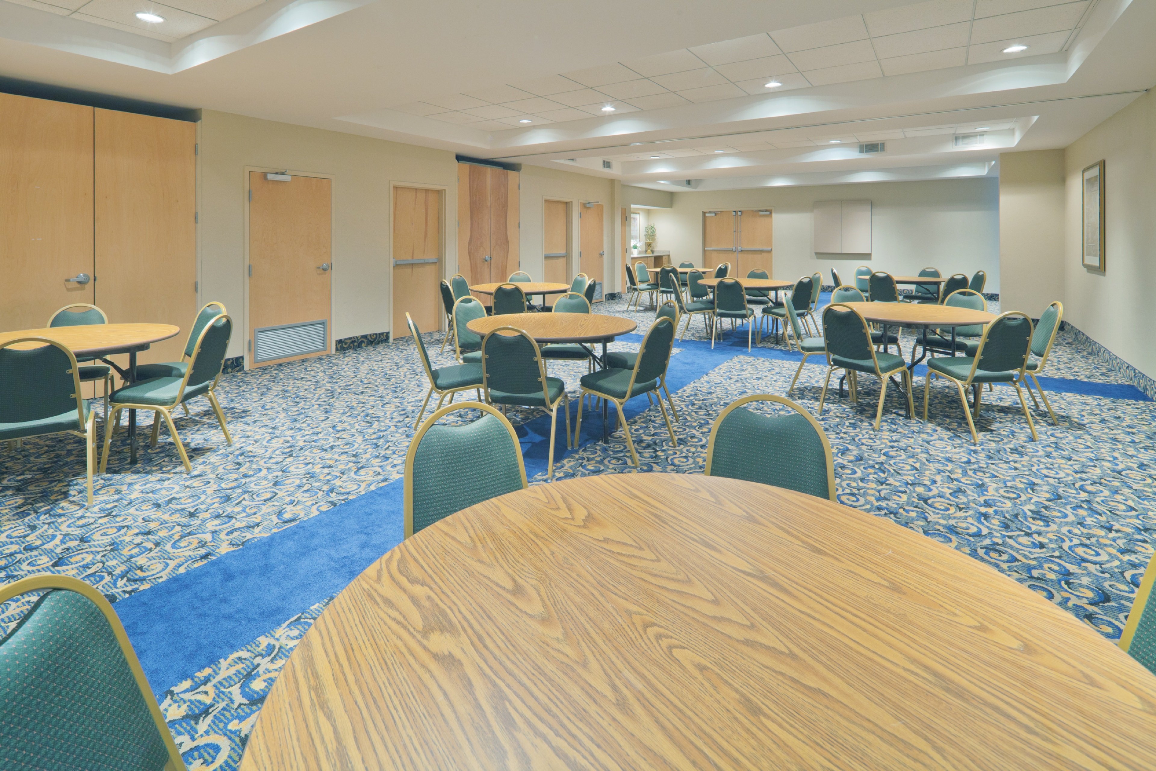 holiday inn express hotel and suites memphis southwind by ihg