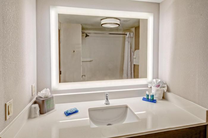 holiday inn express hotel and suites memphis southwind by ihg