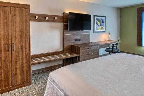 holiday inn express hotel and suites memphis southwind by ihg
