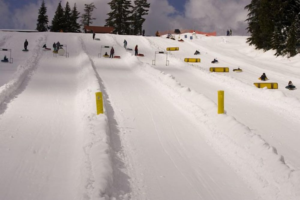 north vancouver hotel