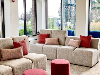 hilton garden inn oconomowoc