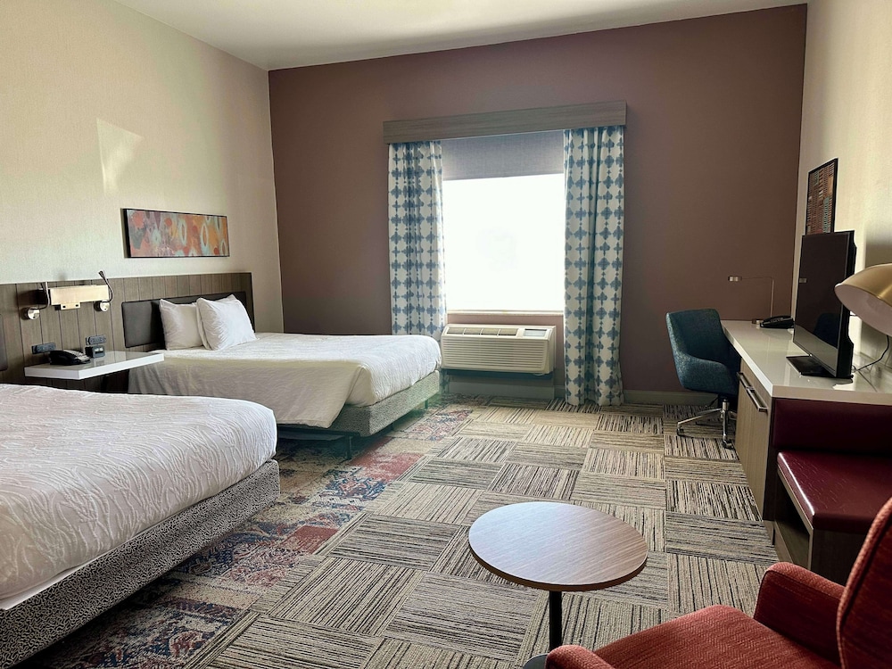 hilton garden inn oconomowoc