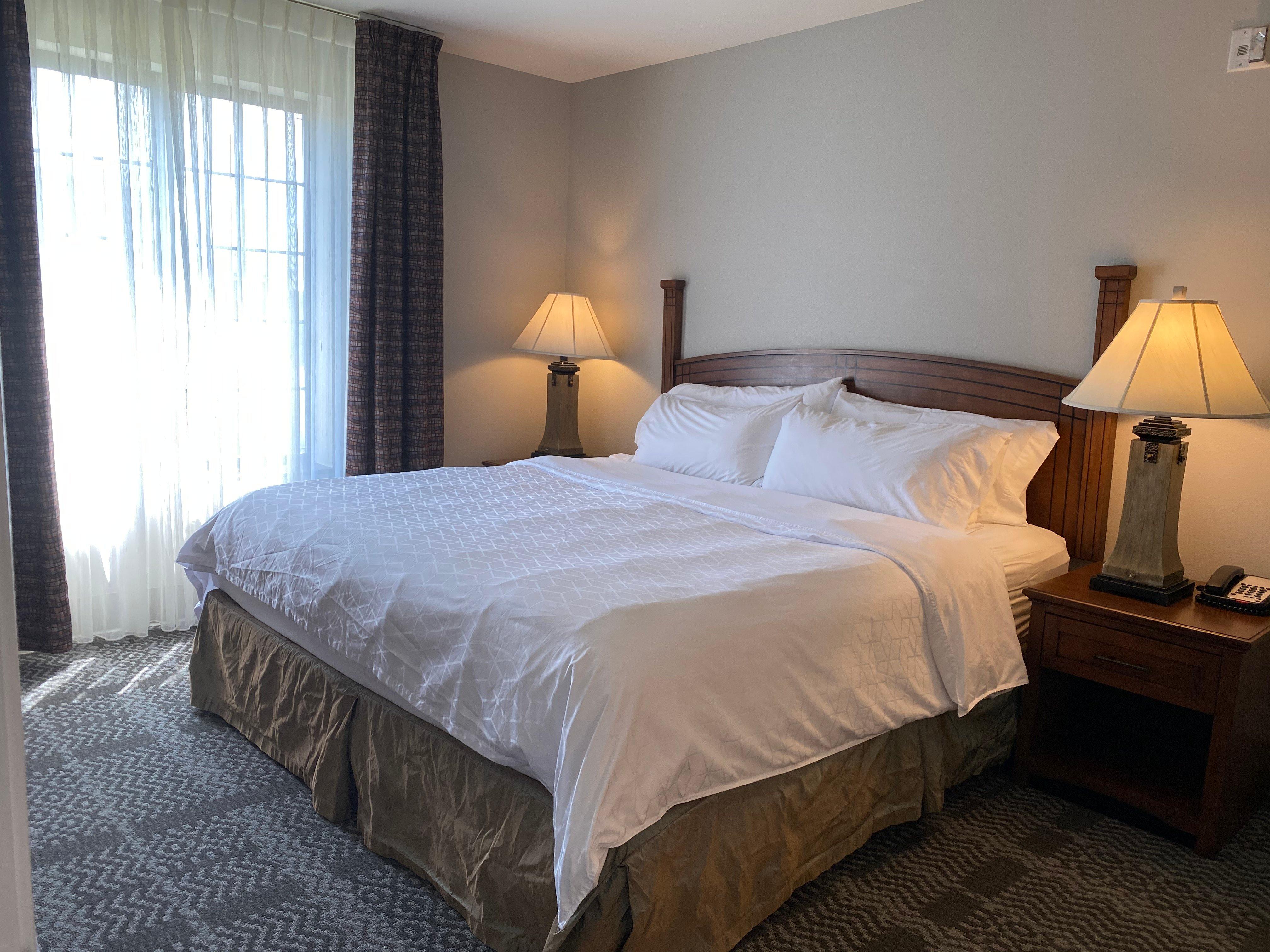 staybridge suites milwaukee west oconomowoc by ihg