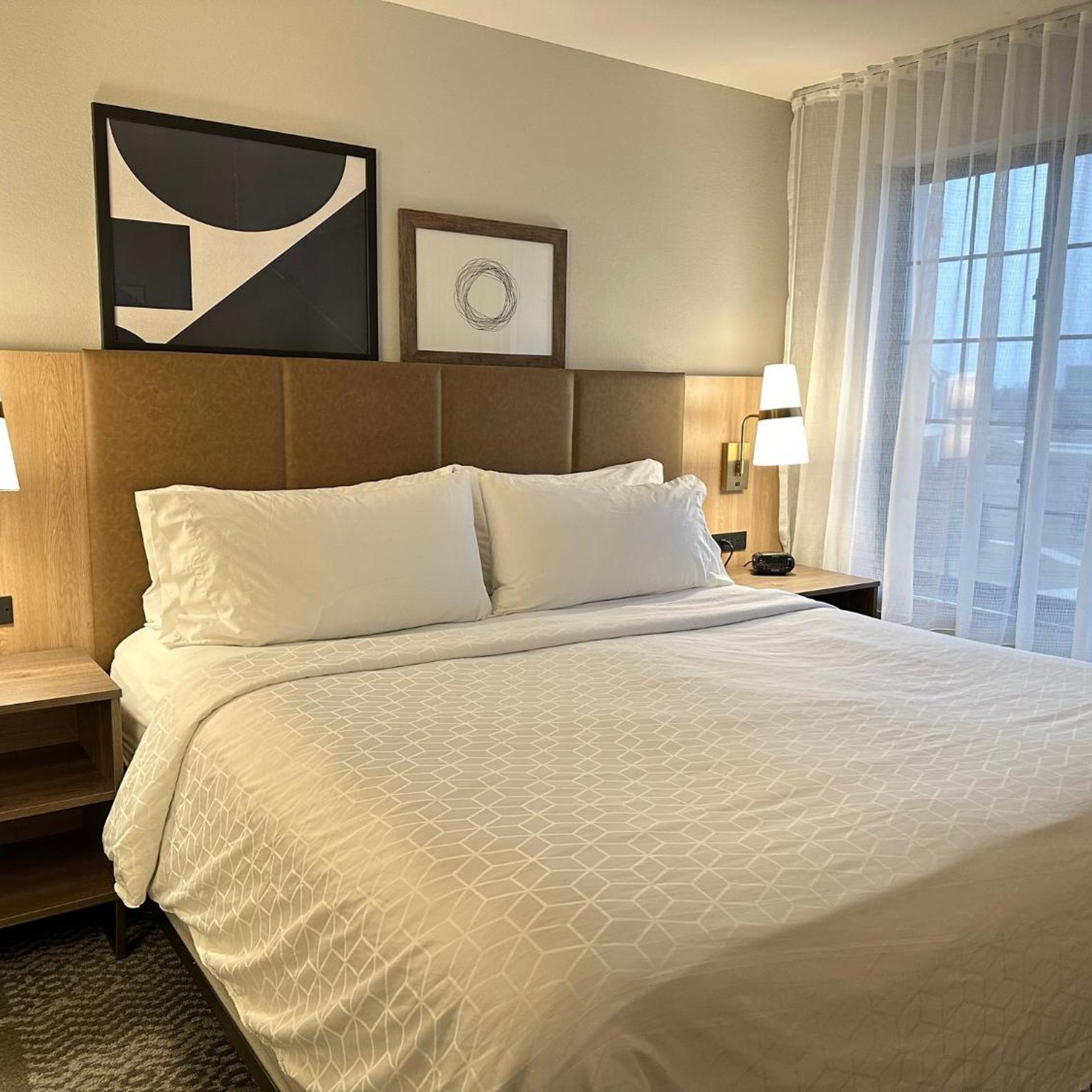 staybridge suites milwaukee west oconomowoc by ihg