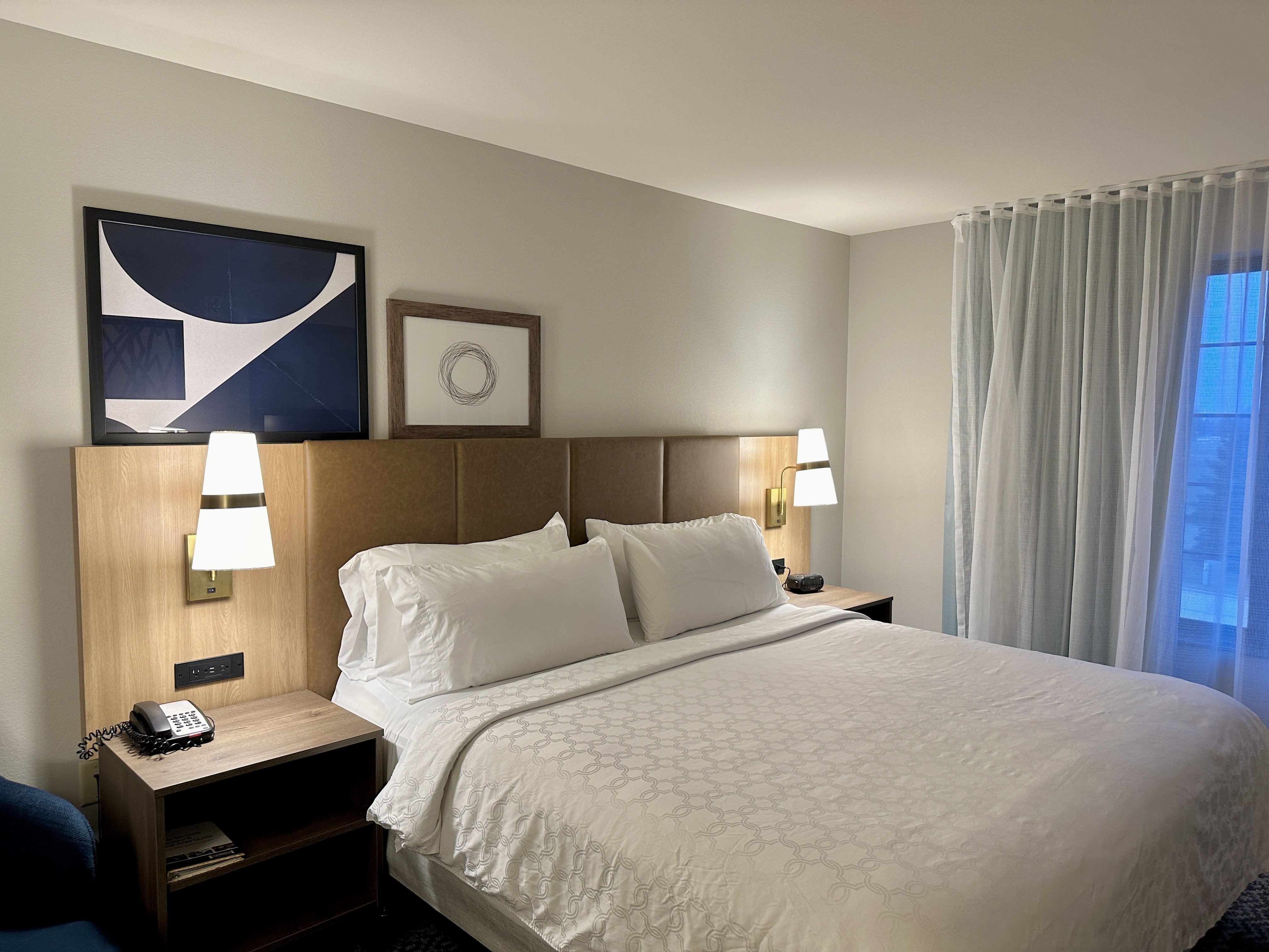 staybridge suites milwaukee west oconomowoc by ihg