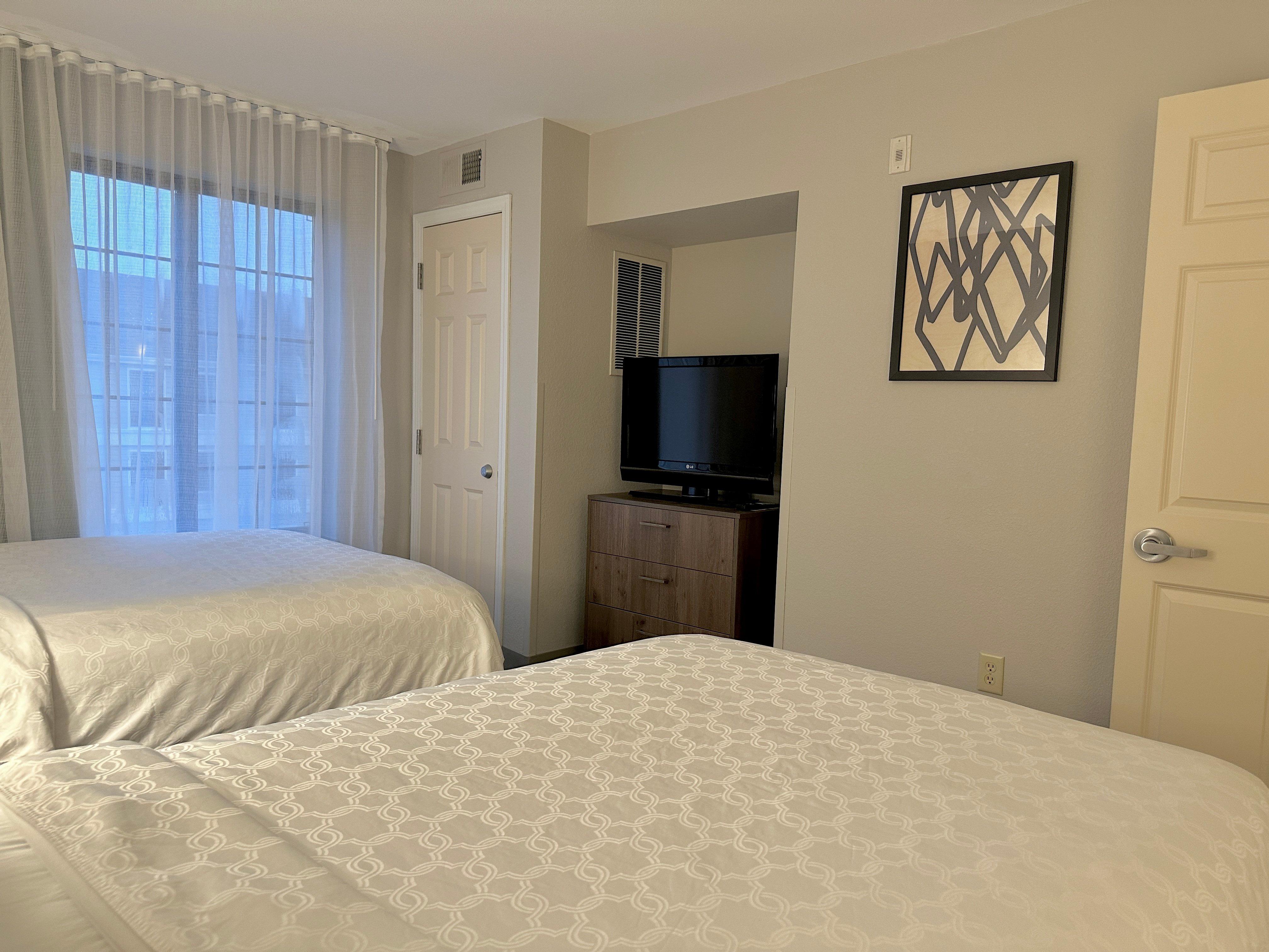 staybridge suites milwaukee west oconomowoc by ihg