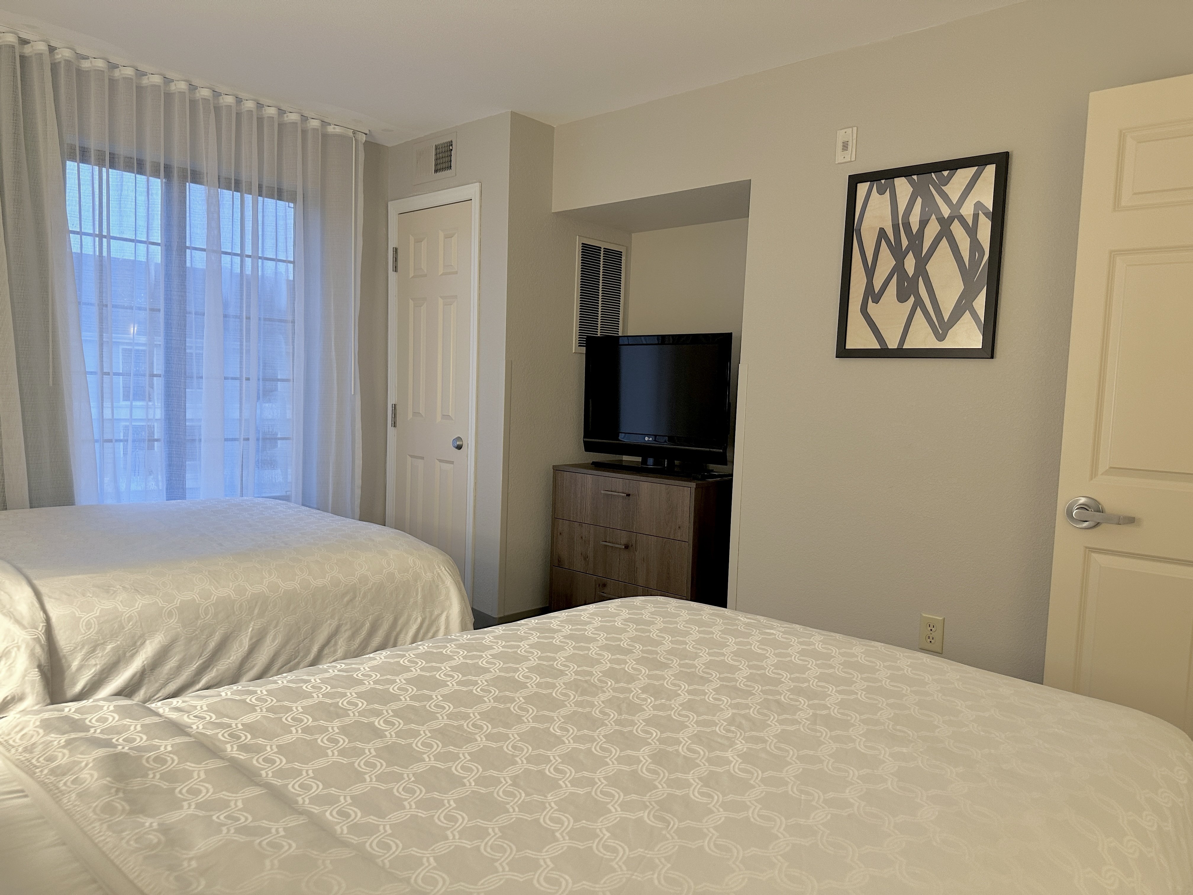 staybridge suites milwaukee west oconomowoc by ihg