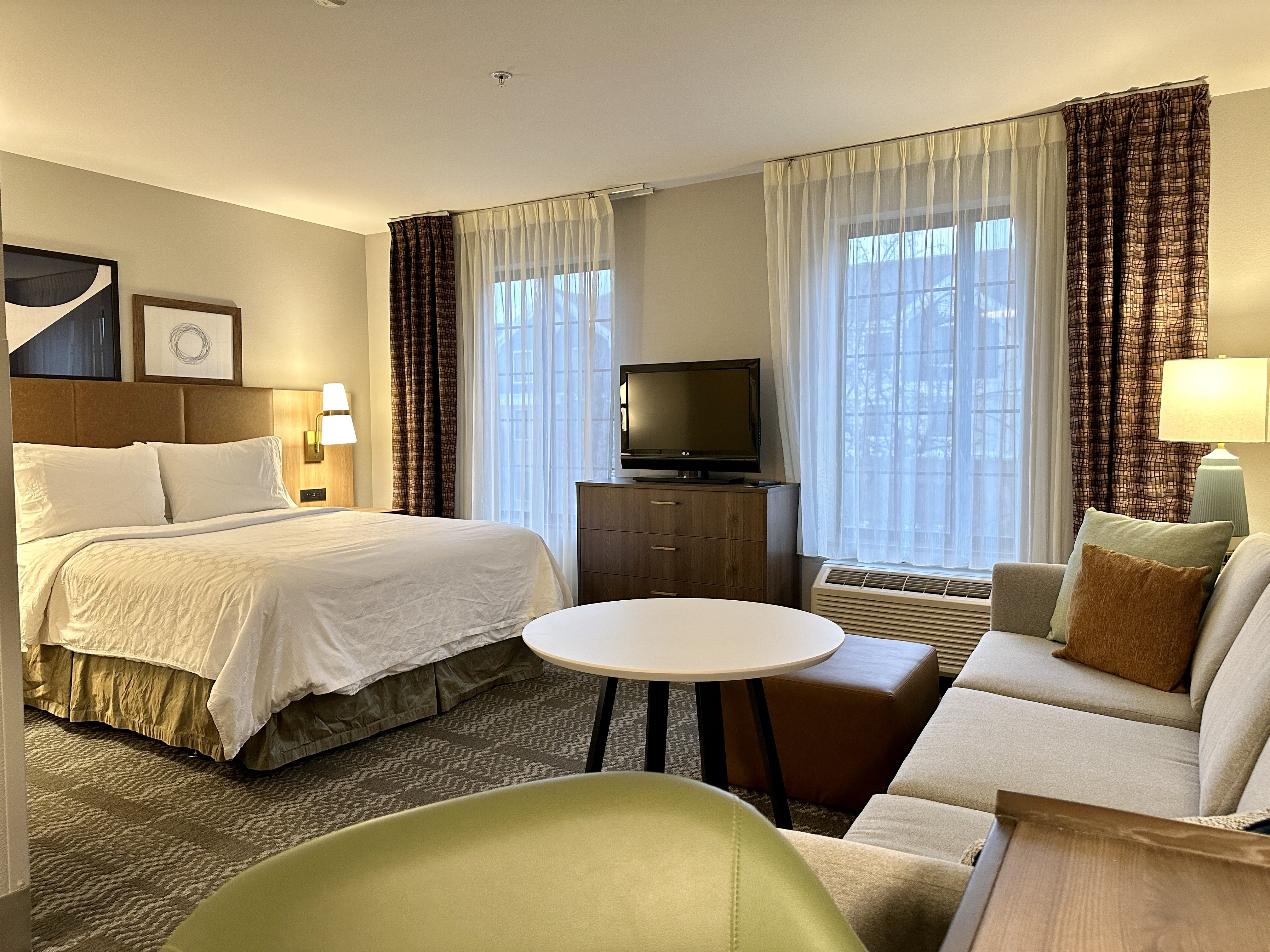 staybridge suites milwaukee west oconomowoc by ihg