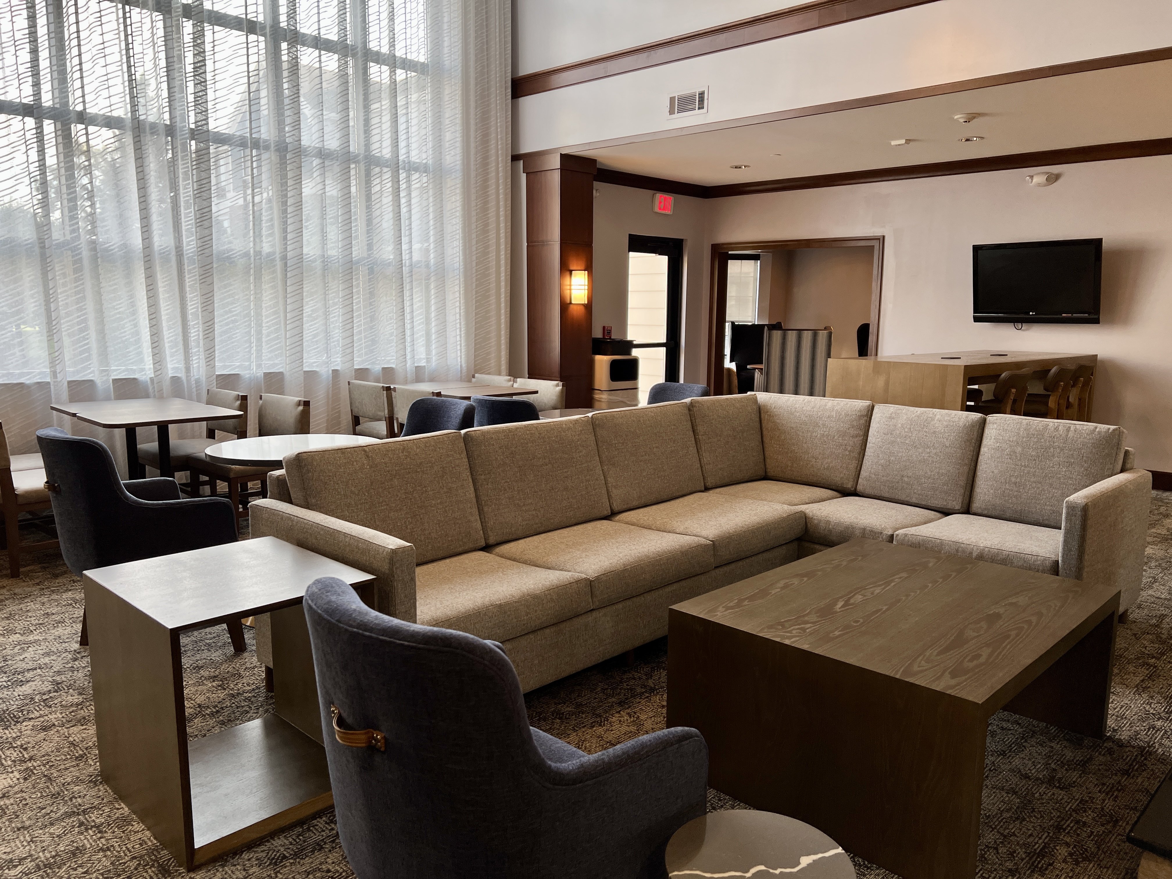 staybridge suites milwaukee west oconomowoc by ihg