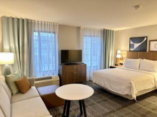 staybridge suites milwaukee west oconomowoc by ihg