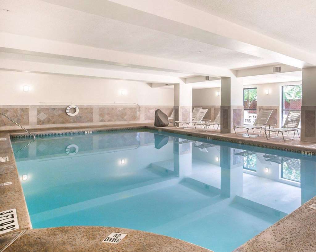 comfort suites atlanta airport
