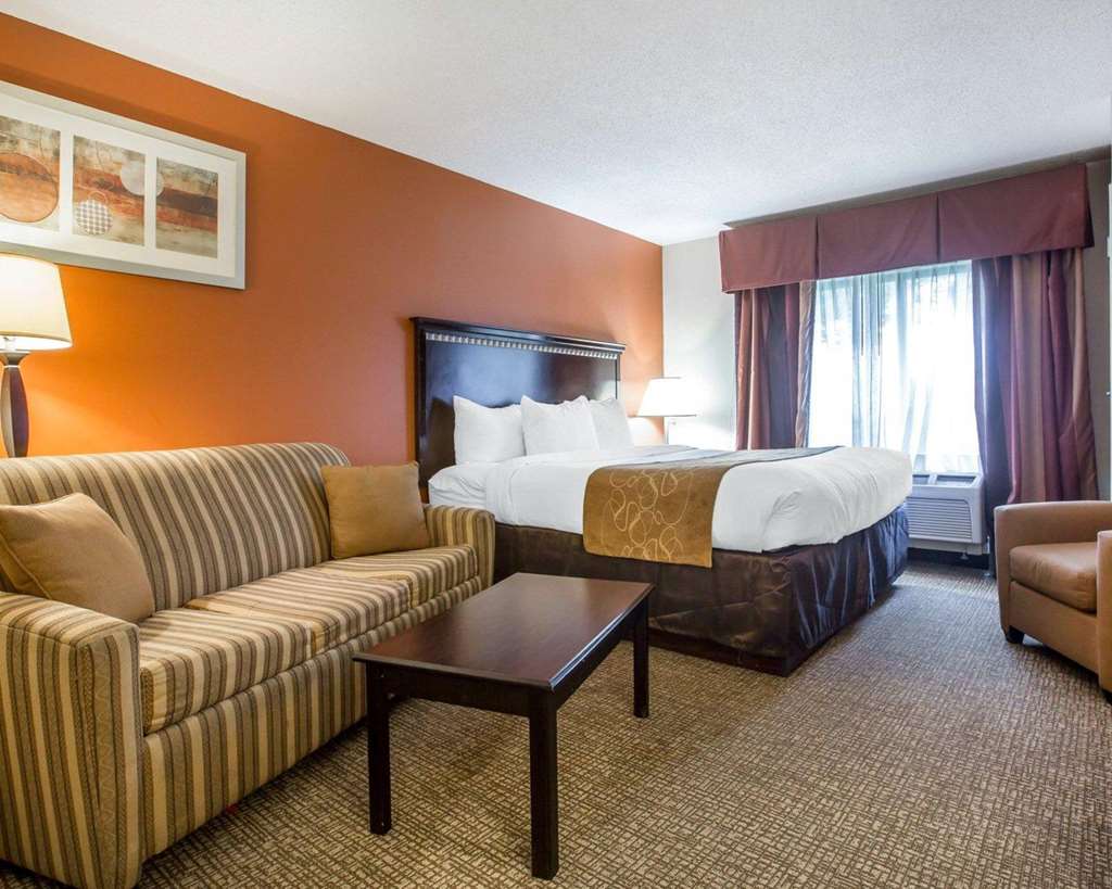 comfort suites atlanta airport