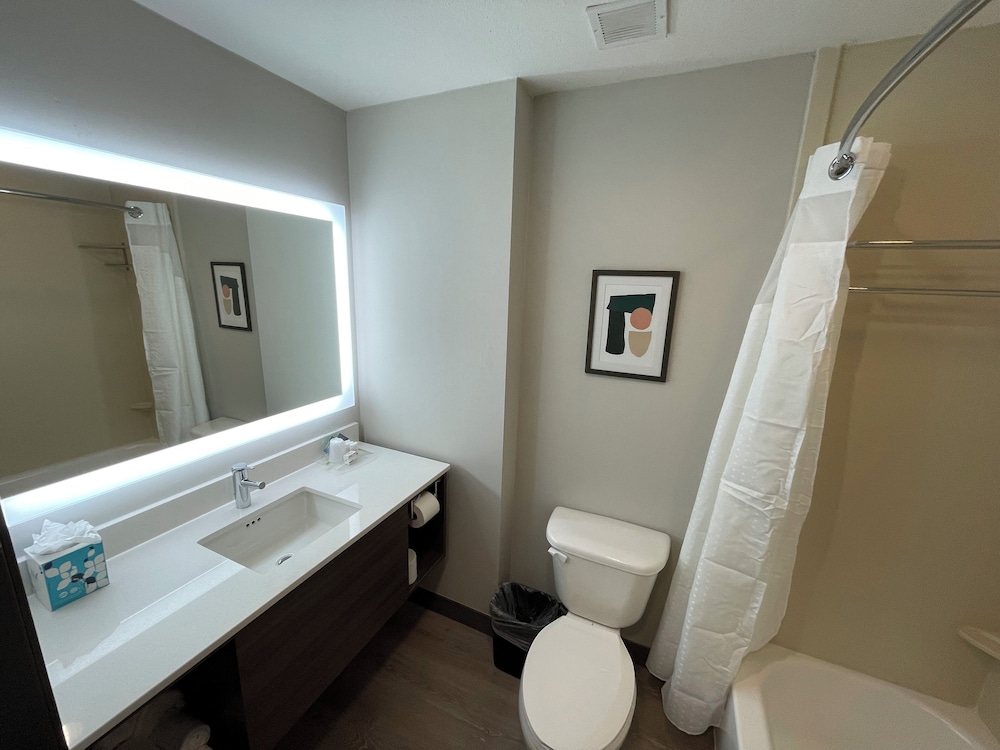 holiday inn oklahoma city airport by ihg