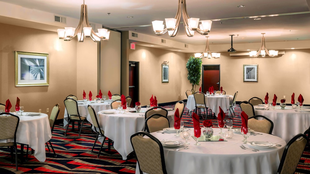 holiday inn oklahoma city airport by ihg