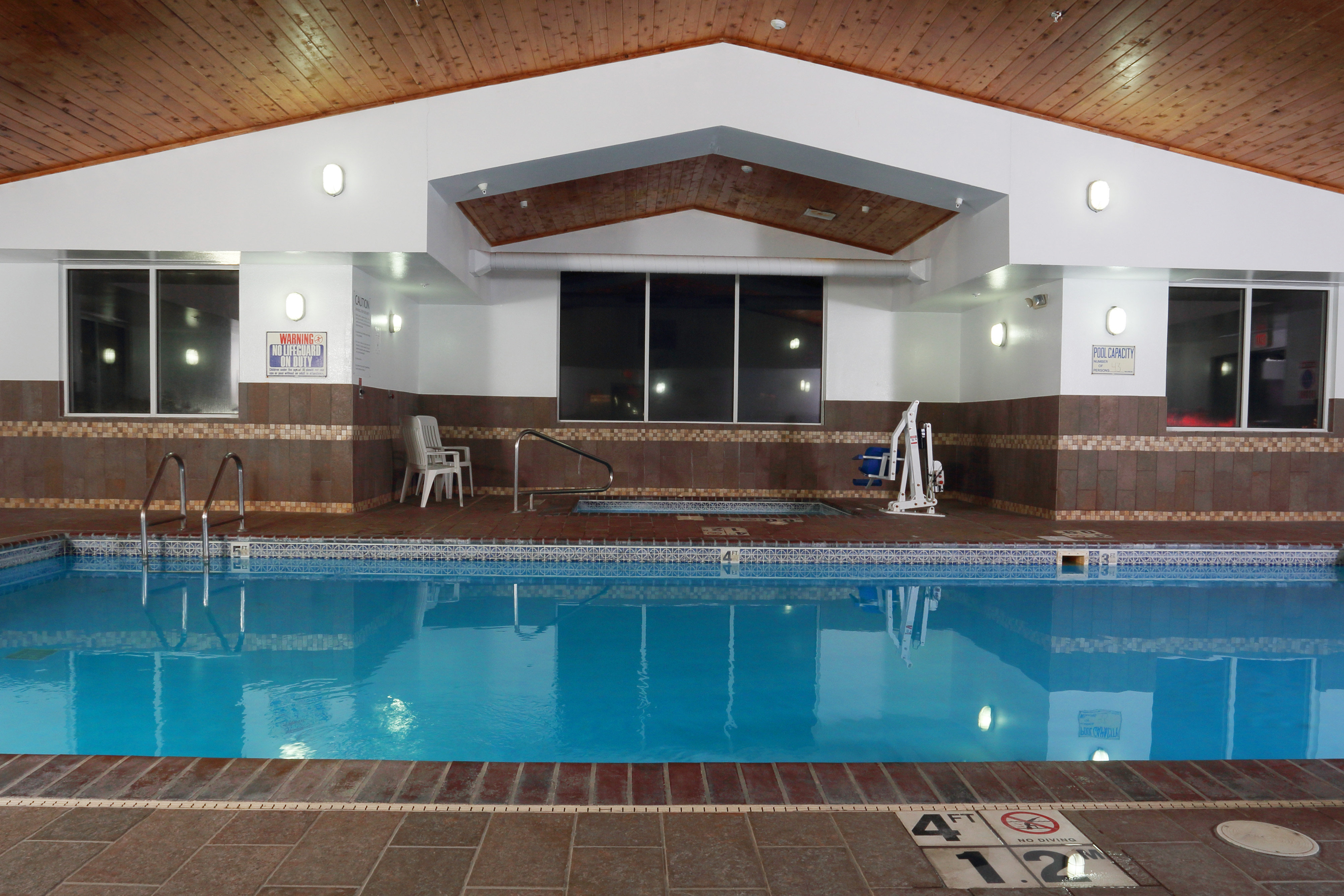 holiday inn express oneill by ihg