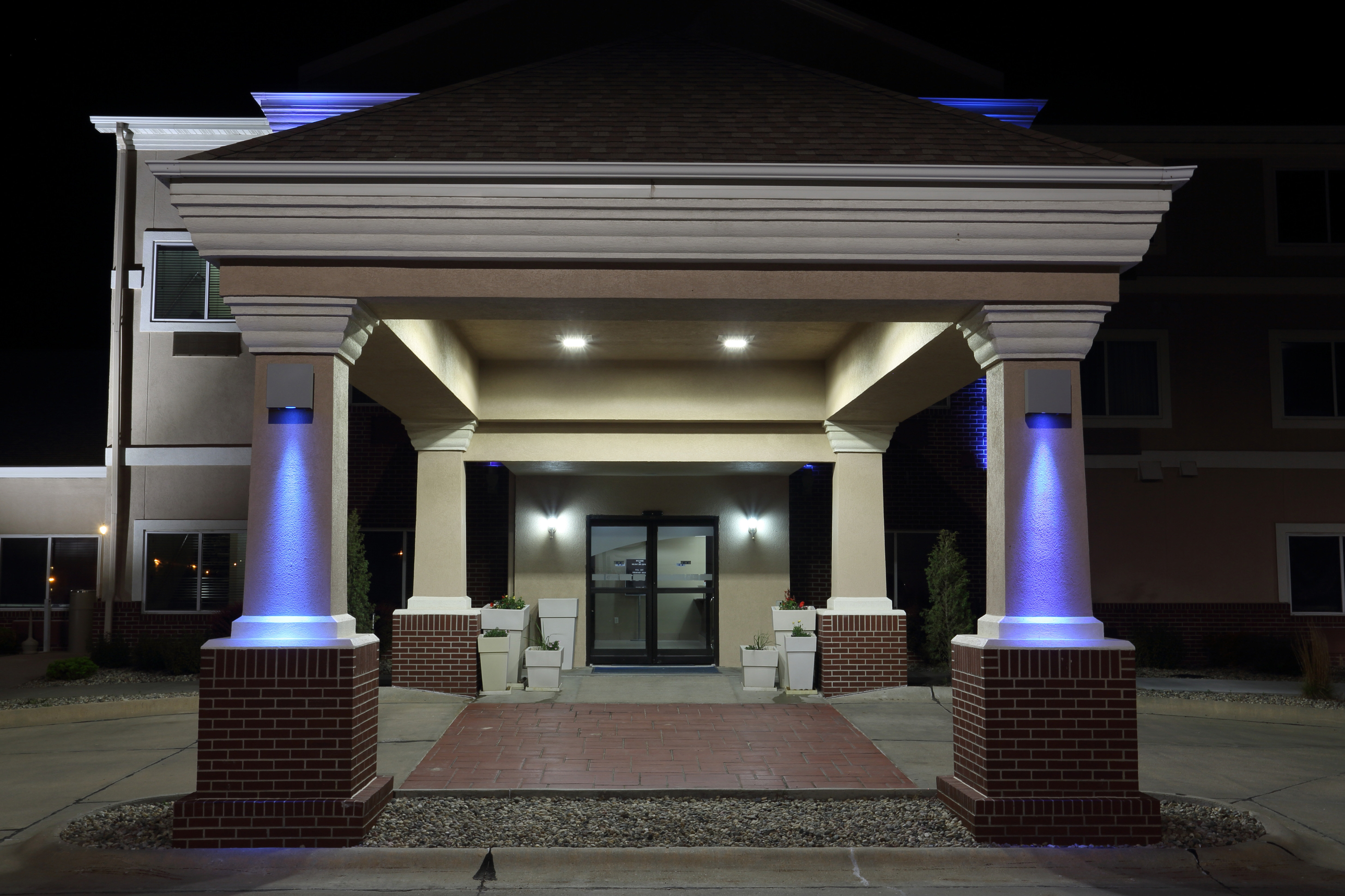 holiday inn express oneill by ihg